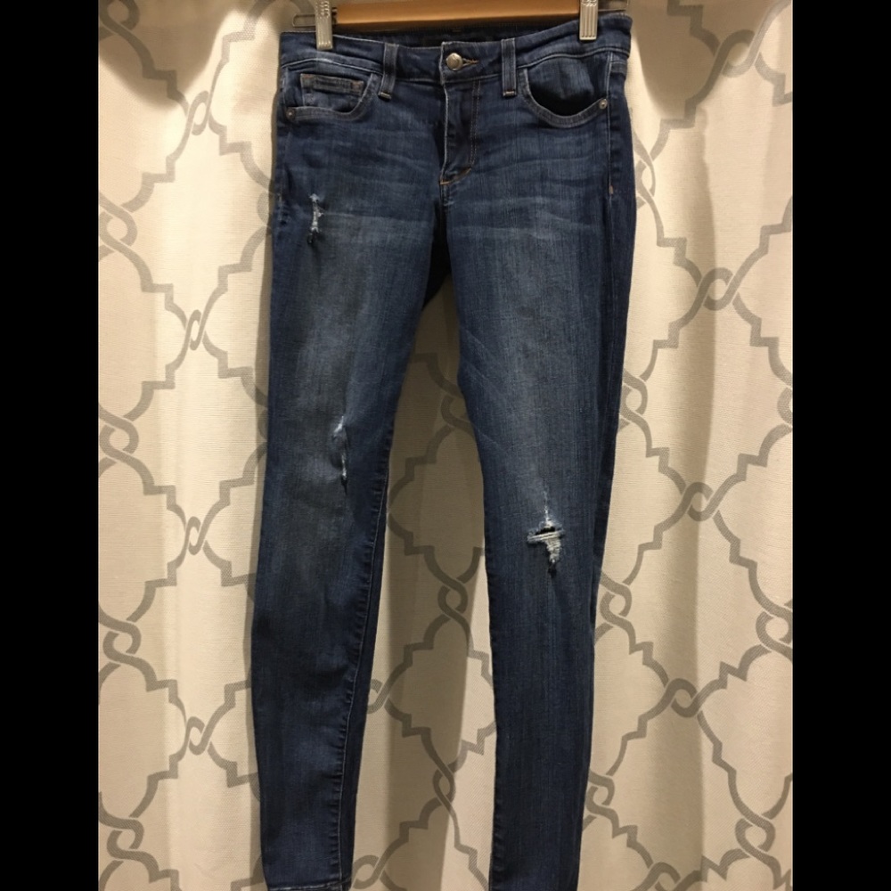 Joe's Jeans Distressed Skinny